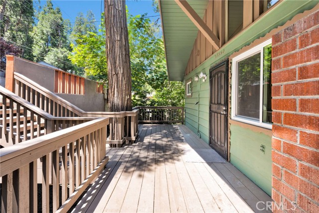 23550 Lake Drive, Crestline CA: https://media.crmls.org/medias/bc1cff4e-4ca3-417b-8d05-c741d7d6c6d3.jpg