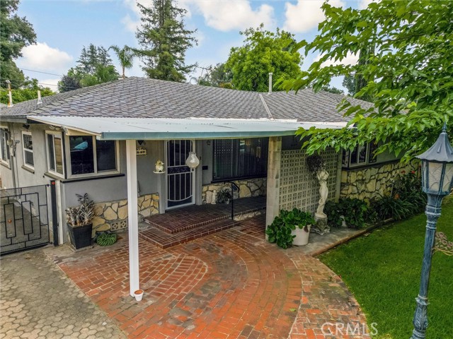 540 Hacienda Drive, Monrovia CA: https://media.crmls.org/medias/bc1eec2b-d569-4037-a1f0-495cb571a873.jpg