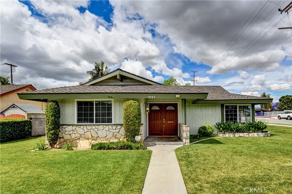 11903 La Serna Drive