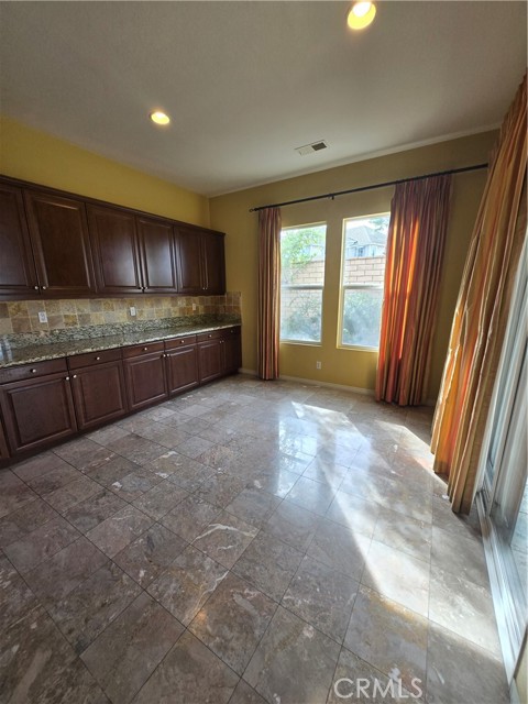 Detail Gallery Image 13 of 34 For 16231 Yarmouth Cir, Riverside,  CA 92503 - 3 Beds | 2/1 Baths