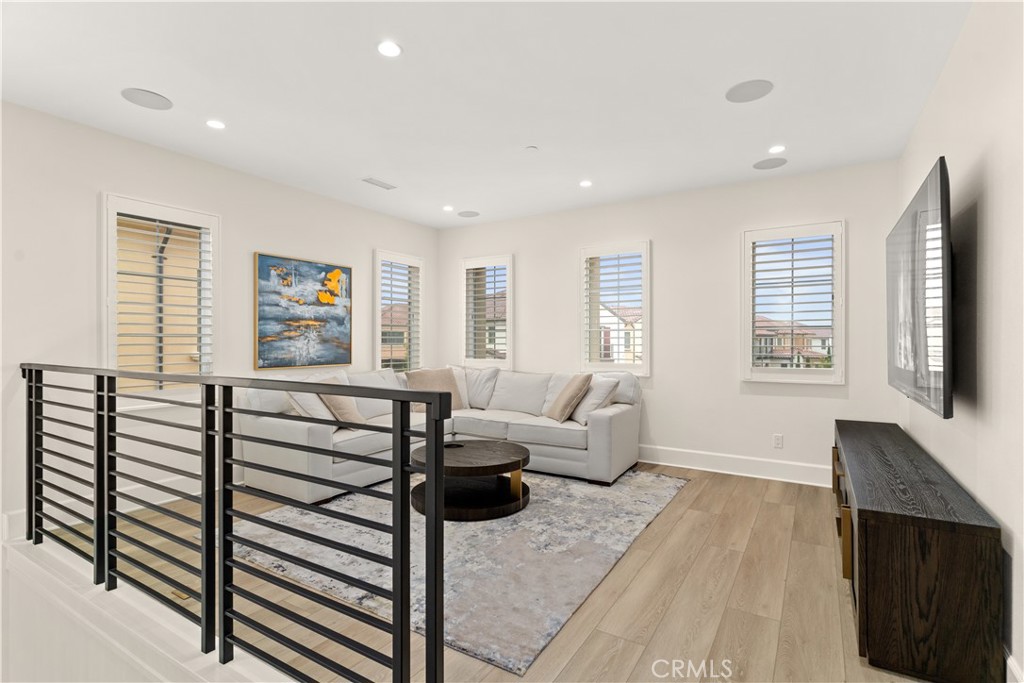 MLS #OC25274910 image #13