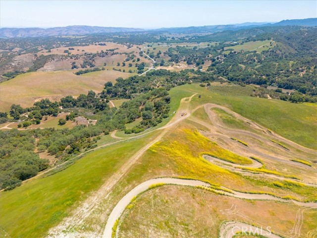 74650 Interlake Road, Bradley CA: https://media.crmls.org/medias/bc207f30-d1bb-4748-92d1-55ab80a6e6a7.jpg