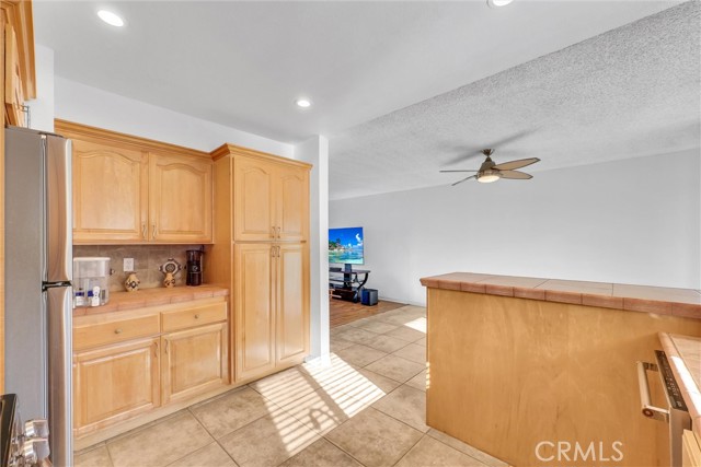 Detail Gallery Image 13 of 35 For 16572 Patricia Ln, Huntington Beach,  CA 92647 - 4 Beds | 2 Baths