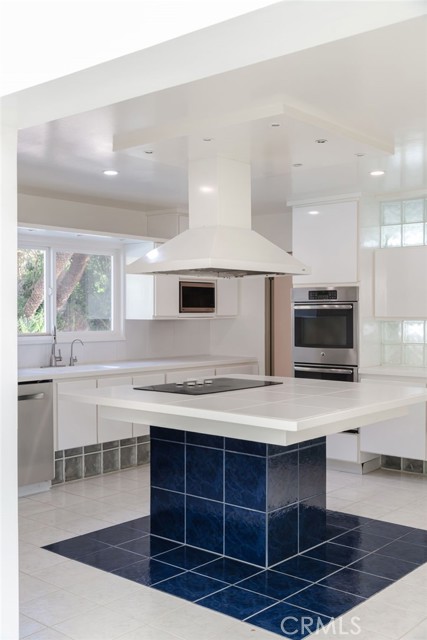 Detail Gallery Image 7 of 53 For 28068 Santona Dr, Rancho Palos Verdes,  CA 90275 - 5 Beds | 3 Baths