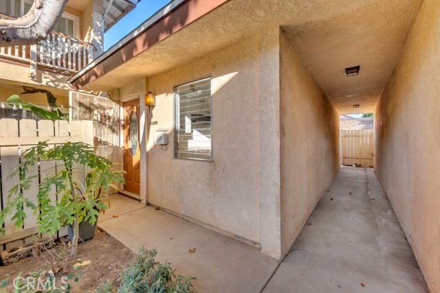 Detail Gallery Image 33 of 50 For 8100 Canby Ave #4,  Reseda,  CA 91335 - 2 Beds | 2 Baths