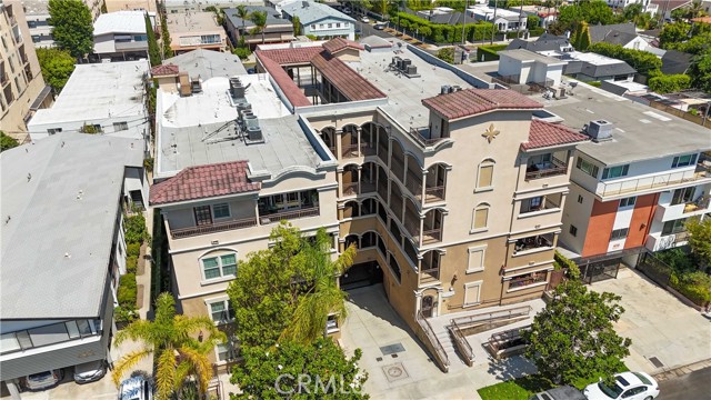 Detail Gallery Image 37 of 39 For 432 S Willaman Dr #402,  Los Angeles,  CA 90048 - 3 Beds | 3 Baths