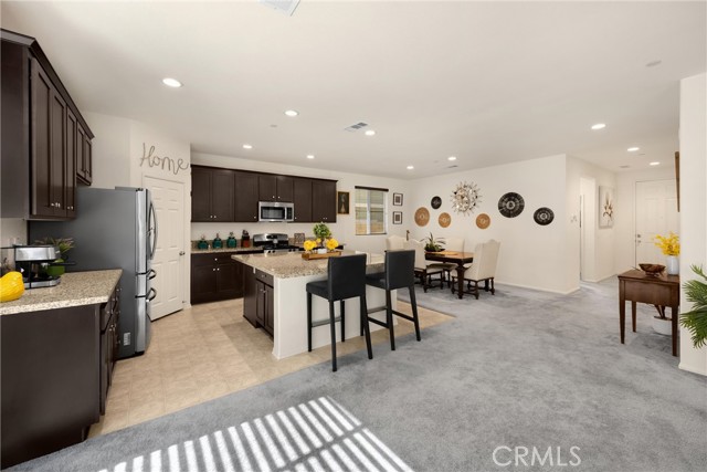 Detail Gallery Image 10 of 40 For 4337 Rima Drive, Fontana,  CA 92336 - 4 Beds | 3/1 Baths