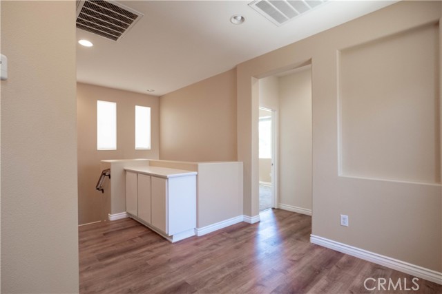 27531 Sunny Creek Drive, Valencia CA: https://media.crmls.org/medias/bc22ba1f-8c1e-4517-90d9-273f5f919c93.jpg