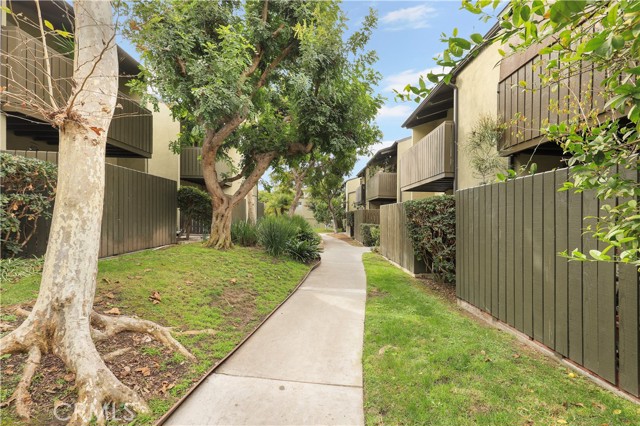 Detail Gallery Image 25 of 36 For 4838 Hollow Corner Rd #318,  Culver City,  CA 90230 - 3 Beds | 2 Baths