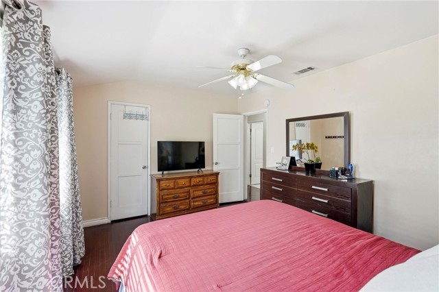 Detail Gallery Image 26 of 33 For 18149 Saticoy, Reseda,  CA 91335 - 3 Beds | 2 Baths