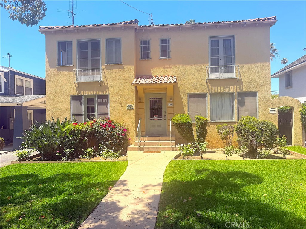 Quadruplex at 141 N Bonnie Avenue