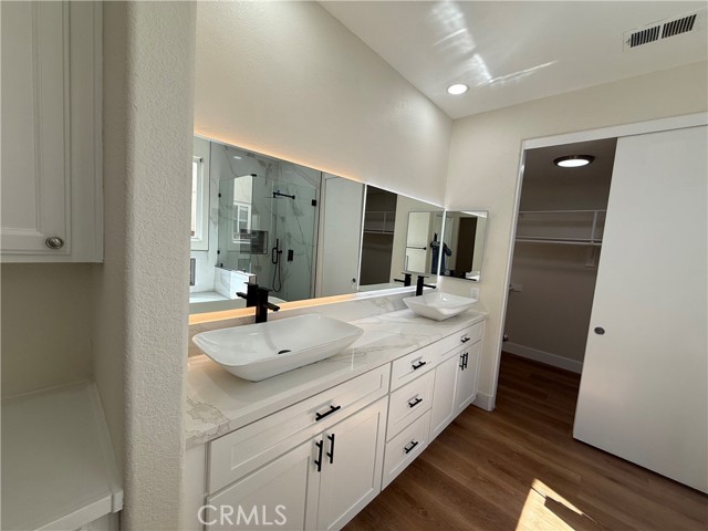 Detail Gallery Image 11 of 13 For 39648 Nice Ave, Murrieta,  CA 92562 - 6 Beds | 3/1 Baths