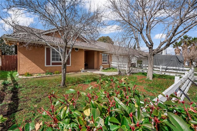 Detail Gallery Image 3 of 48 For 37623 Robin, Palmdale,  CA 93550 - 3 Beds | 2 Baths