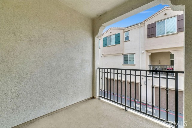 Detail Gallery Image 9 of 19 For 147 Royal Way, Upland,  CA 91786 - 3 Beds | 2/1 Baths
