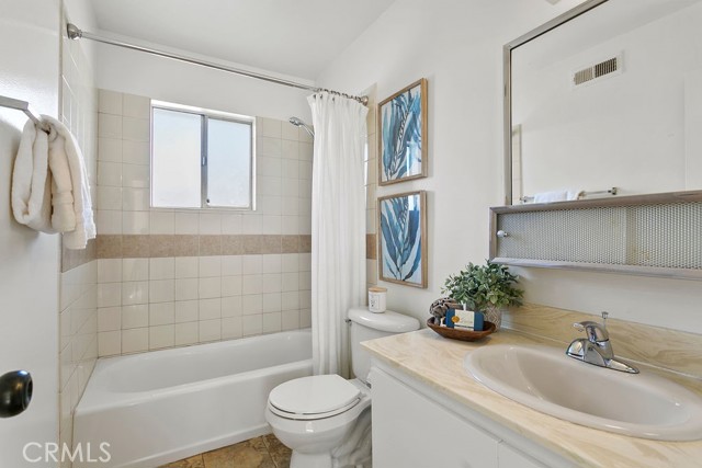 Detail Gallery Image 16 of 22 For 10173 Holburn Dr, Huntington Beach,  CA 92646 - 2 Beds | 1/1 Baths