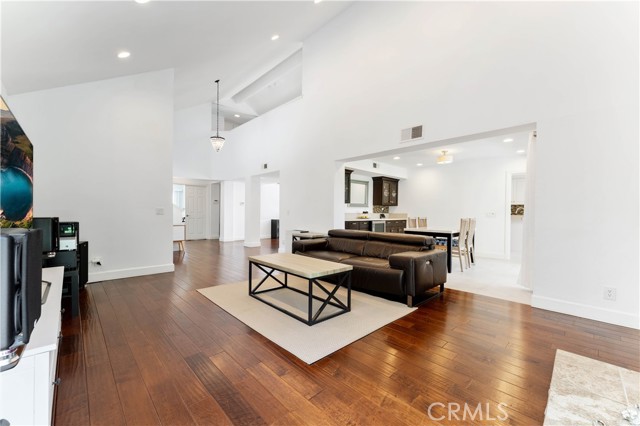 30052 Happy Sparrow Lane, Laguna Niguel CA: https://media.crmls.org/medias/bc263dfe-45e1-4832-96c3-dbbc0d43fe53.jpg