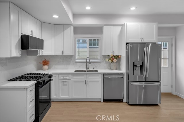 4032 Elsa Street, Lakewood CA: https://media.crmls.org/medias/bc267d86-f2fb-4998-9f54-5f58e4fc2a1c.jpg