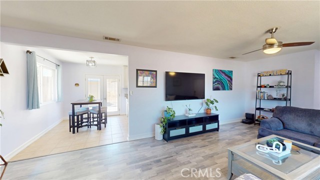 18271 Treleven Avenue, Lake Elsinore CA: https://media.crmls.org/medias/bc2699b7-164c-44df-86b8-3ac13754cef9.jpg