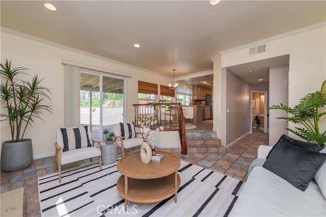 Detail Gallery Image 13 of 38 For 11427 Lomello Way, Rancho Cucamonga,  CA 91701 - 4 Beds | 2/1 Baths