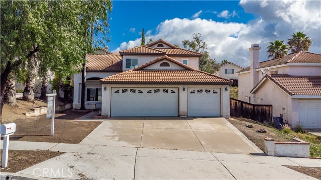 523 Clinton Circle, Corona, CA 92879