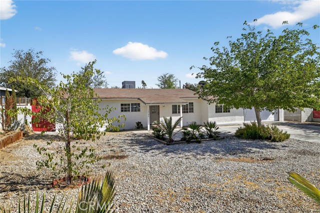 16280 Lorene Drive, Victorville CA: https://media.crmls.org/medias/bc27eb05-1d7f-4dcb-8435-109515c8776f.jpg
