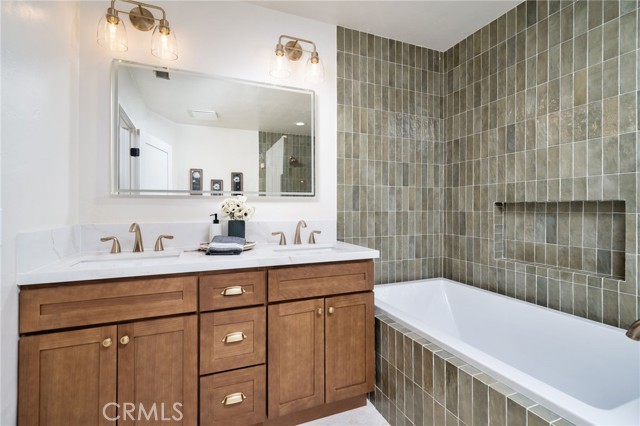 501 E 5th Street, Ontario CA: https://media.crmls.org/medias/bc285470-fdc3-465d-8ed5-d05e2c374c29.jpg