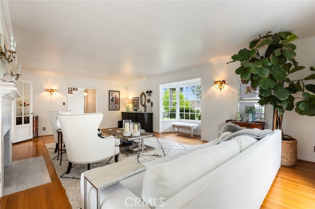 Detail Gallery Image 12 of 70 For 4225 Myrtle Ave, Long Beach,  CA 90807 - 5 Beds | 3/1 Baths