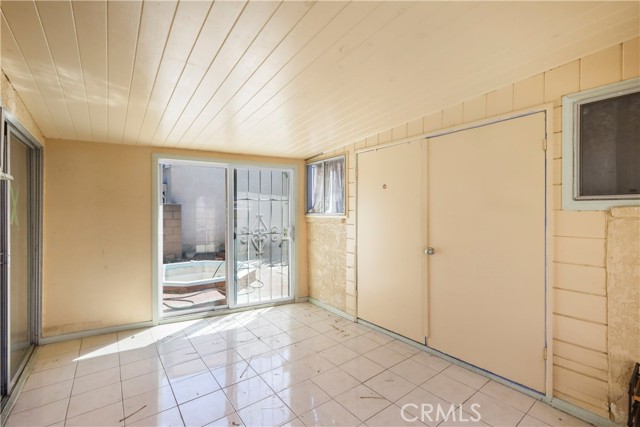 Detail Gallery Image 16 of 24 For 6049 Pennswood Ave, Lakewood,  CA 90712 - 3 Beds | 2 Baths