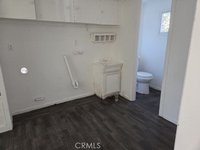 Detail Gallery Image 5 of 11 For 16051 Los Alimos, Granada Hills,  CA 91344 - 2 Beds | 2 Baths