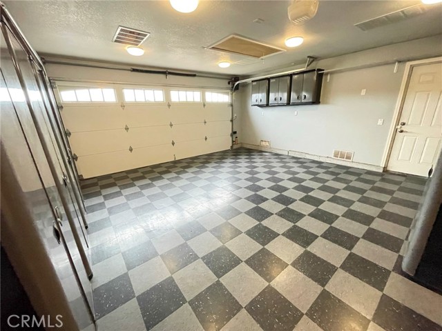 Detail Gallery Image 20 of 29 For 21292 Seaforth Ln, Huntington Beach,  CA 92646 - 3 Beds | 3/1 Baths