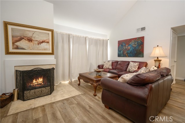 Detail Gallery Image 6 of 22 For 25671 Le Parc #8,  Lake Forest,  CA 92630 - 3 Beds | 2 Baths