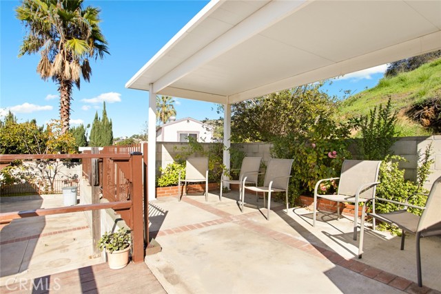 8216 Glencrest, Sun Valley CA: https://media.crmls.org/medias/bc2b70ac-e6b9-40fb-9297-b647f30262be.jpg