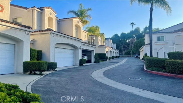 309 Via Moreno, Pomona CA: https://media.crmls.org/medias/bc2be8f0-fd9f-41c5-ba84-2cd00b97195b.jpg