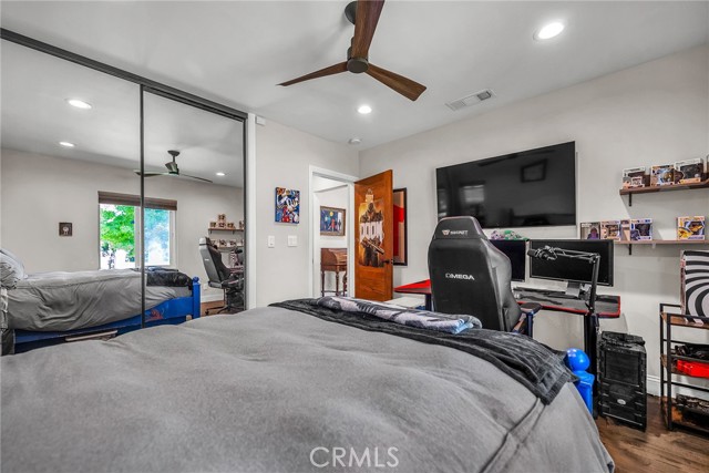Detail Gallery Image 26 of 34 For 5948 Hesperia Ave, Encino,  CA 91316 - 3 Beds | 2/1 Baths