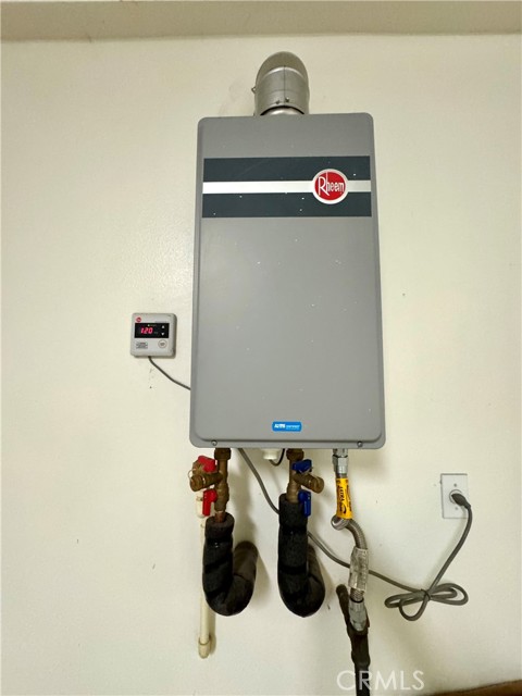 Detail Gallery Image 23 of 34 For 5962 Silveira St, Corona,  CA 92880 - 3 Beds | 2/1 Baths