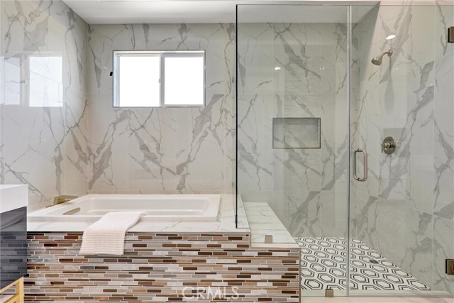 Detail Gallery Image 30 of 59 For 19002 Delaware St, Huntington Beach,  CA 92648 - 6 Beds | 5/1 Baths