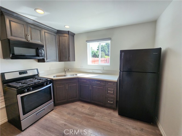 10450 Balboa Boulevard, Granada Hills CA: https://media.crmls.org/medias/bc2cdc9c-dbaf-43f7-85da-8552d07f5862.jpg