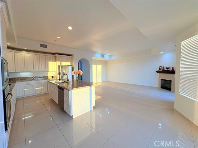 Detail Gallery Image 3 of 36 For 564 via Pueblo, Riverside,  CA 92507 - 3 Beds | 3/1 Baths