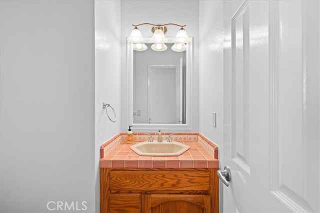 Detail Gallery Image 13 of 36 For 1101 21st Street, Hermosa Beach,  CA 90254 - 3 Beds | 2/1 Baths