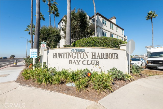 Detail Gallery Image 1 of 1 For 4165 Warner Ave #203,  Huntington Beach,  CA 92649 - 2 Beds | 2 Baths