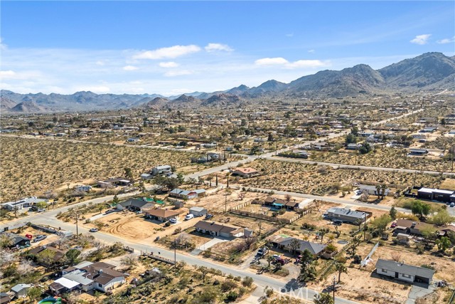 Detail Gallery Image 46 of 52 For 60425 Alta Mura Dr, Joshua Tree,  CA 92252 - 4 Beds | 3 Baths