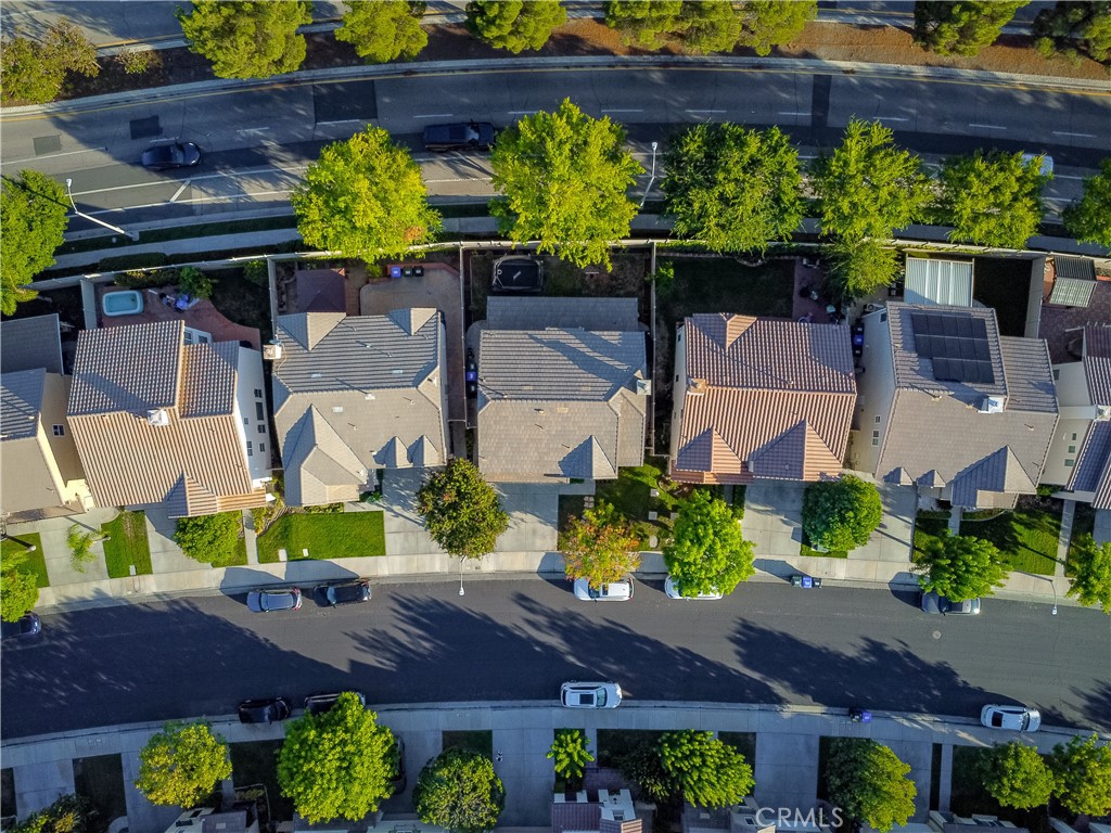 https://media.crmls.org/medias/bc2f46a1-3bc5-4d42-af89-1017c6431905.jpg?preset=X-Large