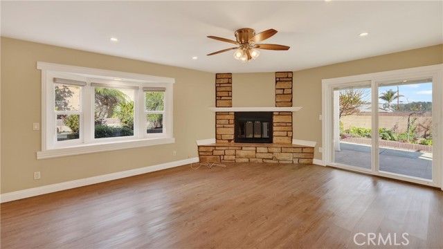 Image 27 of 62 For 14934 Lofthill