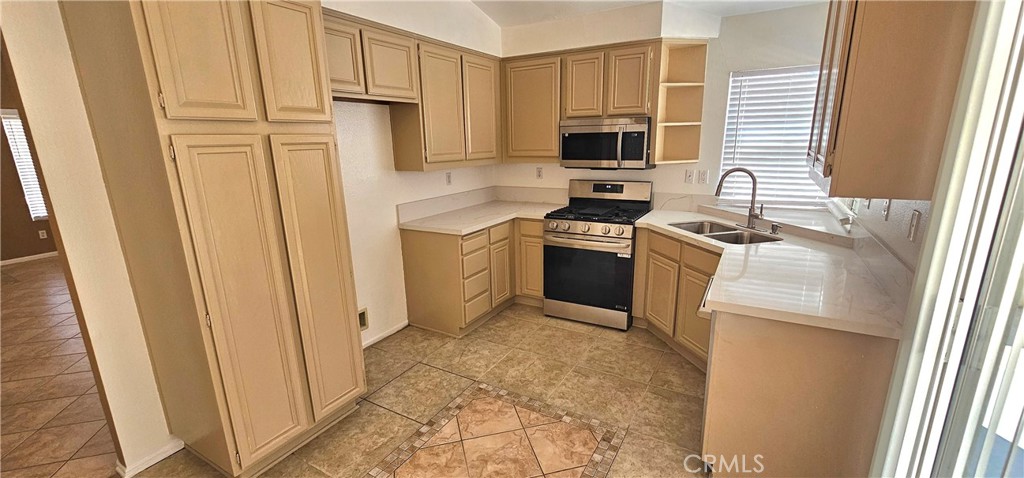 MLS #CV25220056 image #13