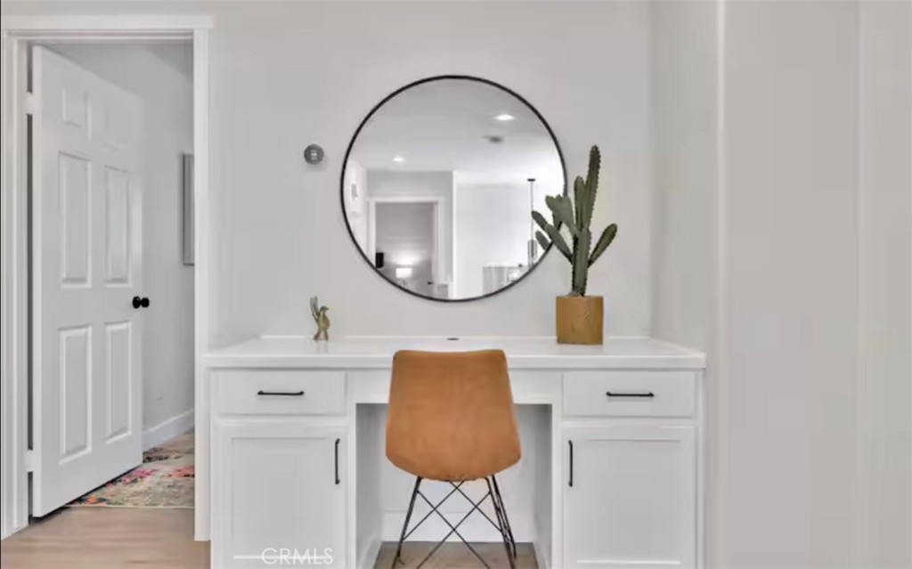 https://media.crmls.org/medias/bc3036ad-c893-4033-b197-a3747cf792a6.jpg?preset=X-Large