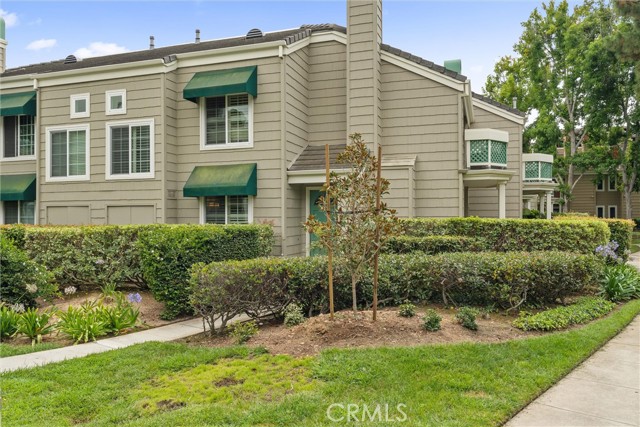 7291 Coho Dr, Huntington Beach CA: https://media.crmls.org/medias/bc316b30-677d-4fab-a7ae-ef86c582cec5.jpg
