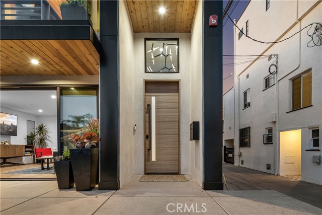 171 Savona Walk, Long Beach CA: https://media.crmls.org/medias/bc31b9e4-aae0-45ae-b990-e87574c79121.jpg