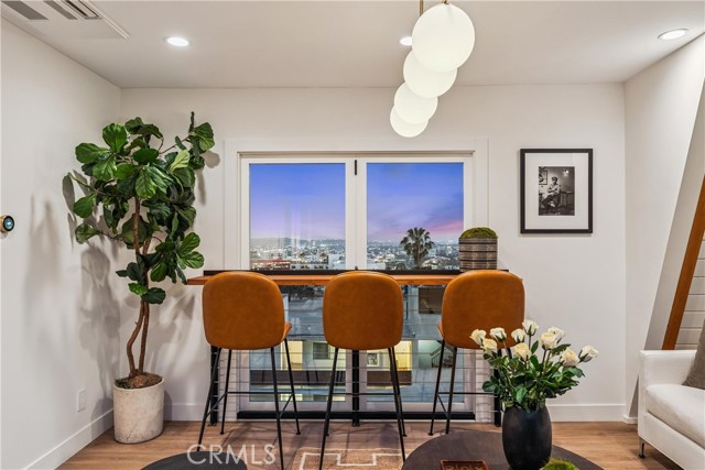 1264 Ozeta Terrace, West Hollywood CA: https://media.crmls.org/medias/bc3216aa-c5ac-4437-946b-83df59e41e70.jpg