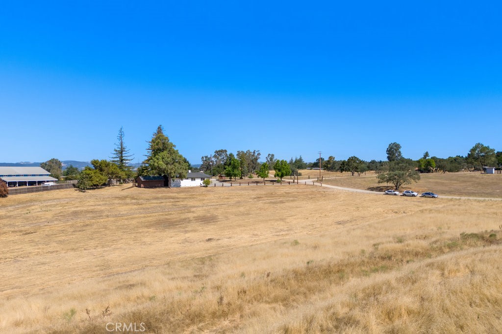 https://media.crmls.org/medias/bc32438b-0805-4386-a91f-fe817d8dfc99.jpg?preset=X-Large
