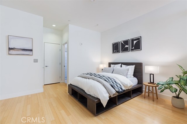 Detail Gallery Image 8 of 30 For 3810 Wilshire Bld #802,  Los Angeles,  CA 90010 - 1 Beds | 1 Baths